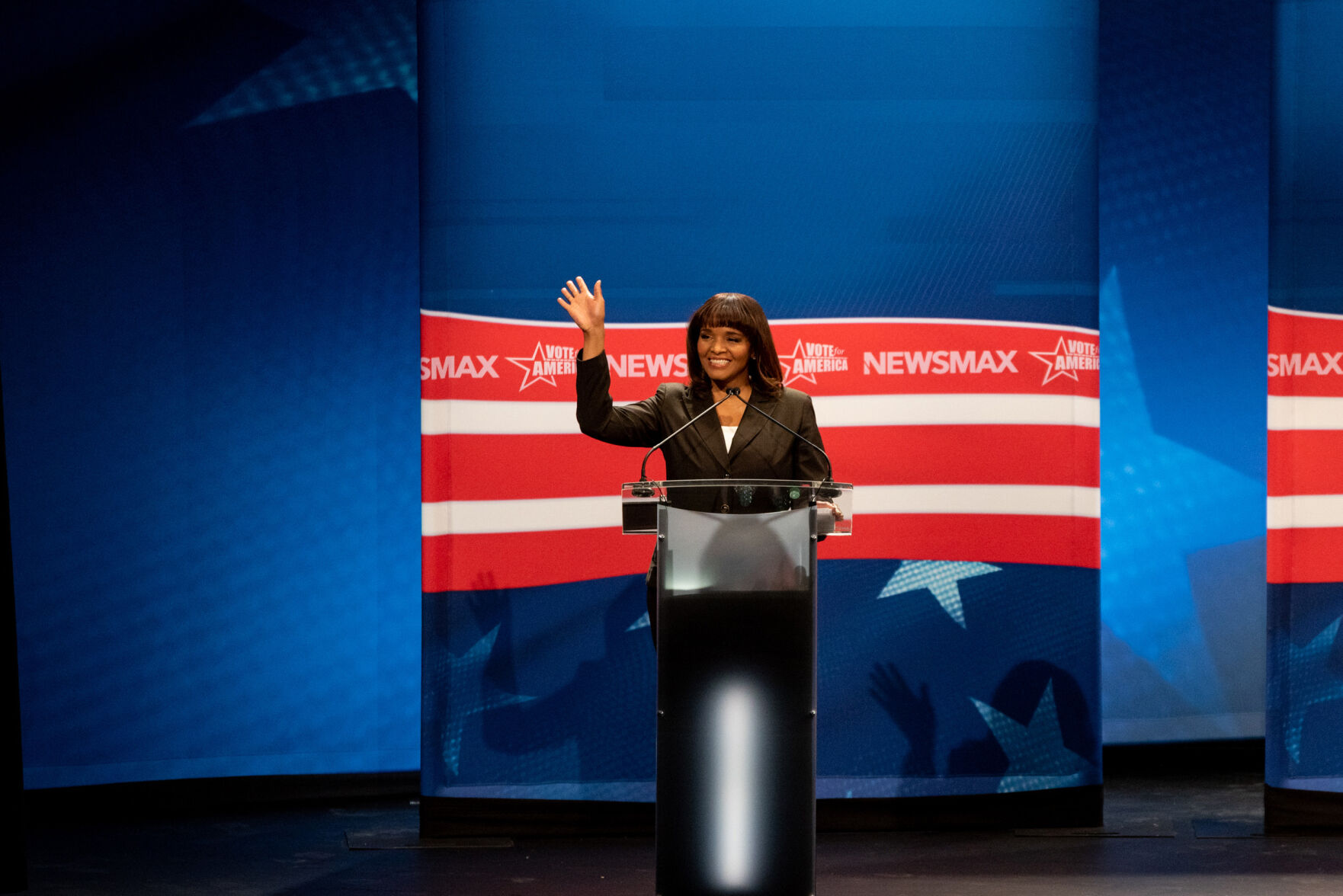 GOPsenatedebate-barnettewaveTM-8.jpg
